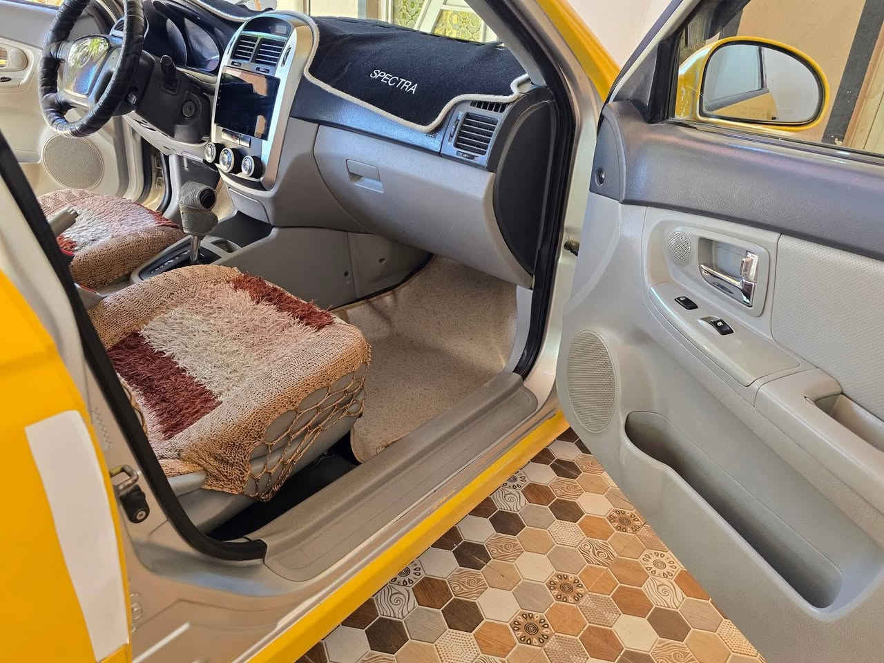 سبكترا موديل 8وارد تكسي
سياره حيل نضيفه رقم بغداد
حدثها فقط خشم الجامرلق 
بدون داخل السونار مالتها موجود ويه الصور
مكاني ديالى
السعر 82
***********

