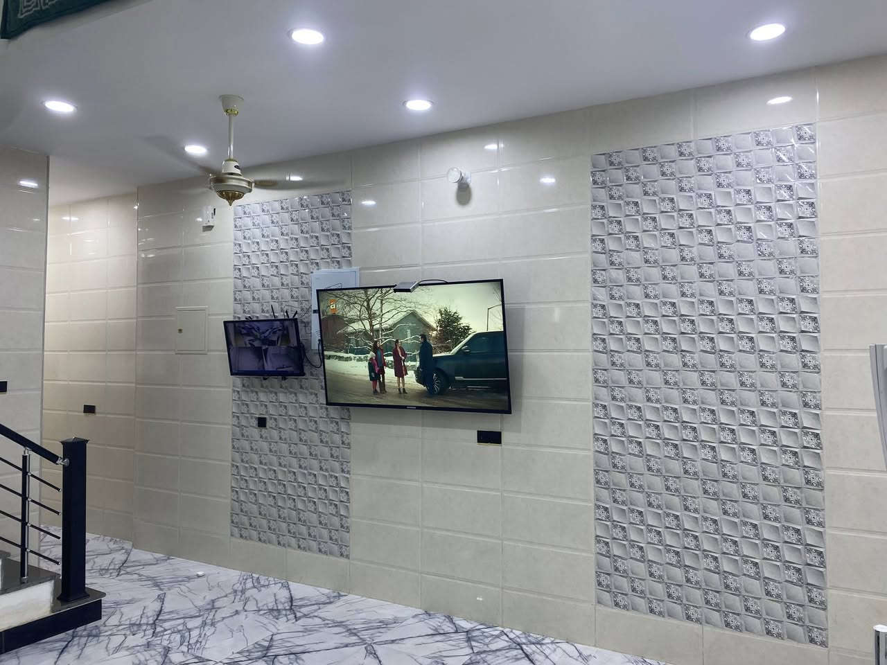 السلام عليكم دار للبيع  زراعي المساحه 100 م 5+20البناء حديث عنوان البلديات شارع جامع سيد صلاح التصال ع *********** بي واتساب
