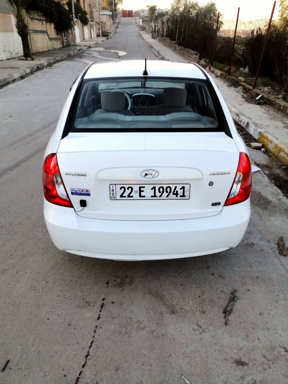 السلام عليكم اكسنت. دبدوب موديل 2010 السعر 105  ***********
فيفتي محرك 16 اصلي كير محرك شرط طخم أمامي خلفي 

تبريد تدفئه شرط جديد طخم تايه داخل لونين توماتيك جامات كهرباء ربع بوند الصبغ بدون دواخل خلاااص سنويه 31 شرط التحويل سياره جاهزه مكاني موصل
