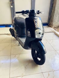 بوليس • نوزل • وكيل