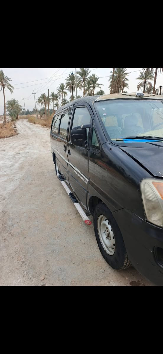 أريد مراوس بستانا راس برأس المكان طوريج هاذه رقمي *********** ولخاص مفتوح. السعر ٤٠ السياره متجايه معمره
