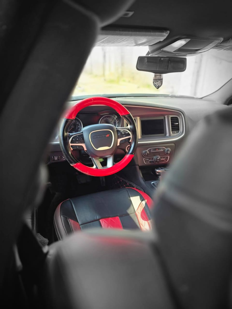 السلام عليكم شهر موديل 20 خليجي اصل بيا بابين بالعراق مبدلات سعرها 200 وبيها مجال السياره ما مشتغله خط الاستفسار على الرقم***********
