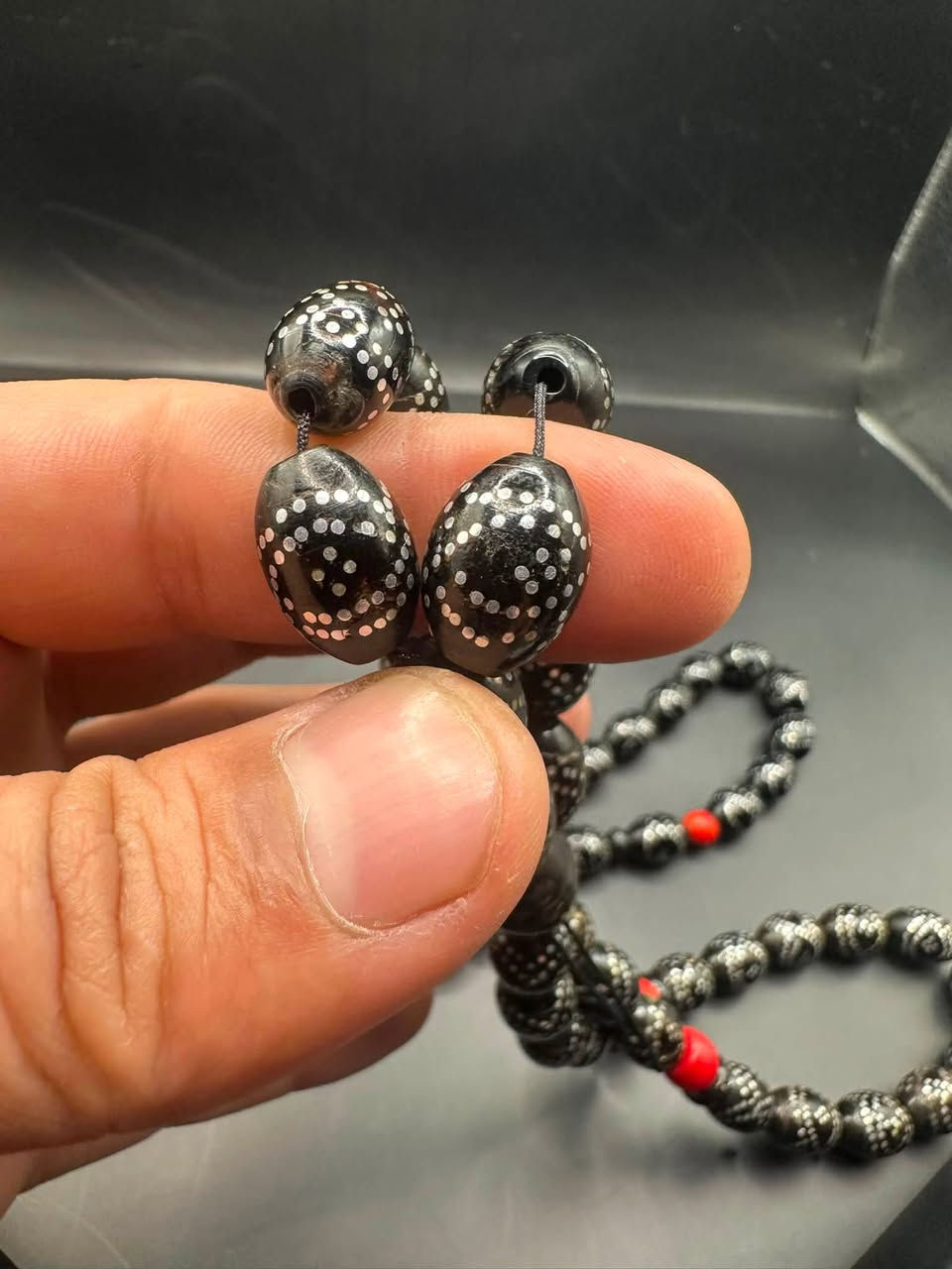 سلام عليكم من رخصة مدير الكروب المحترم
يسر يسر الله اموركم وحسن حالك 
مسباحين يسر بحر الاحمر الطبيعي جراخة مصرية دك فضة نافر انتيك يدوي بالكامل
واضح من اختلاف المقاس بالخرز  يلي ع باب الله يتفضل خاص وبالخدمة ماقصرنا مع حدا وانشاء الله مانقصر مع حد


**إذا كنت صاحب هذا الإعلان وتريد حذفه لأي سبب، رجاءا أرسل رسالة إلى الدعم الفني**