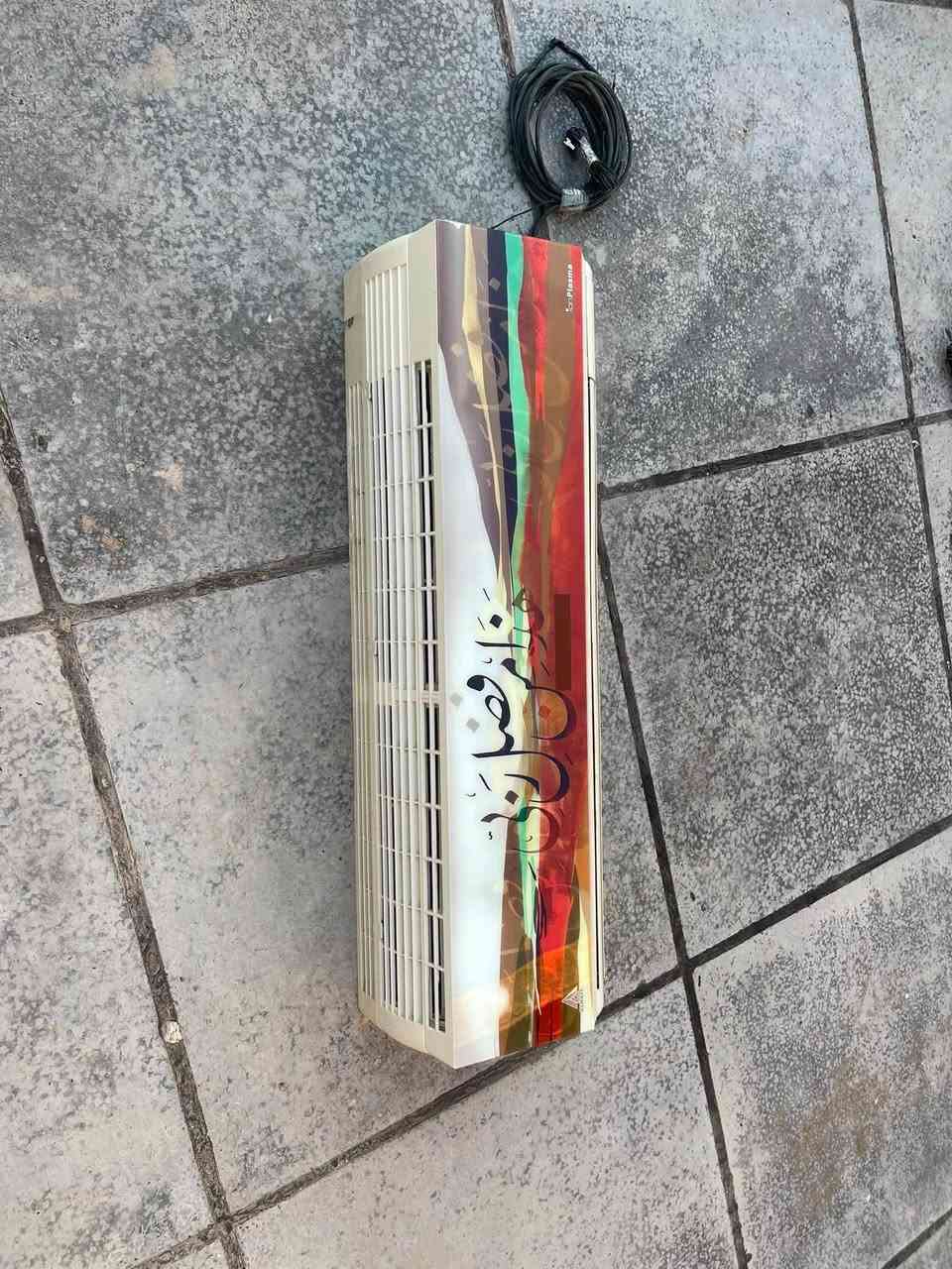 سبلت طنين للبيع نضيف وتبريد ثلج LGسعره 250 وقطعه داخليه الحافض نضيفه وشغاله سعره 100 الف مكاني السريدات قرب صيطره الشعب القديمه راسلني خاص وهذه رقمي ***********
