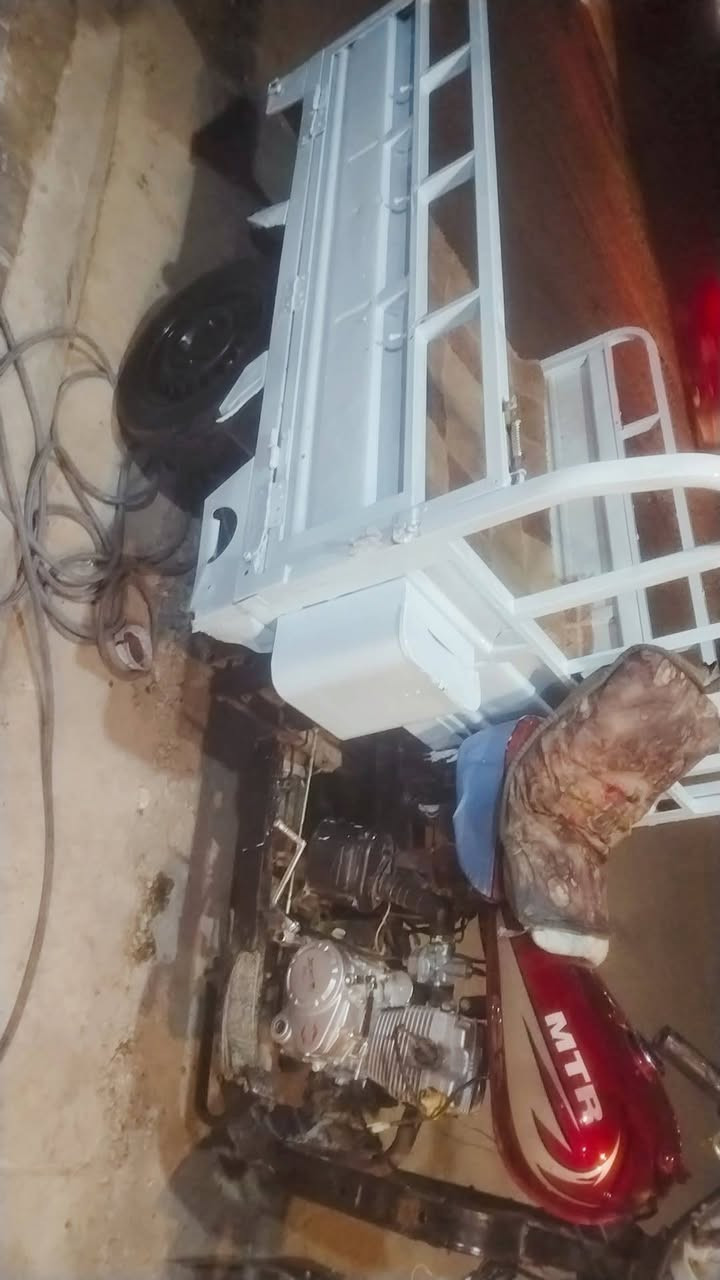 ستوته البيع الون سماي مكينه جديده صاله شهر من شديته مديل ٢٥ اكسن جمره جديد وياله سايبه وتليرات كهربايت كله شغله عنون كربلاء السعر ٧٠٠الرقم ***********
