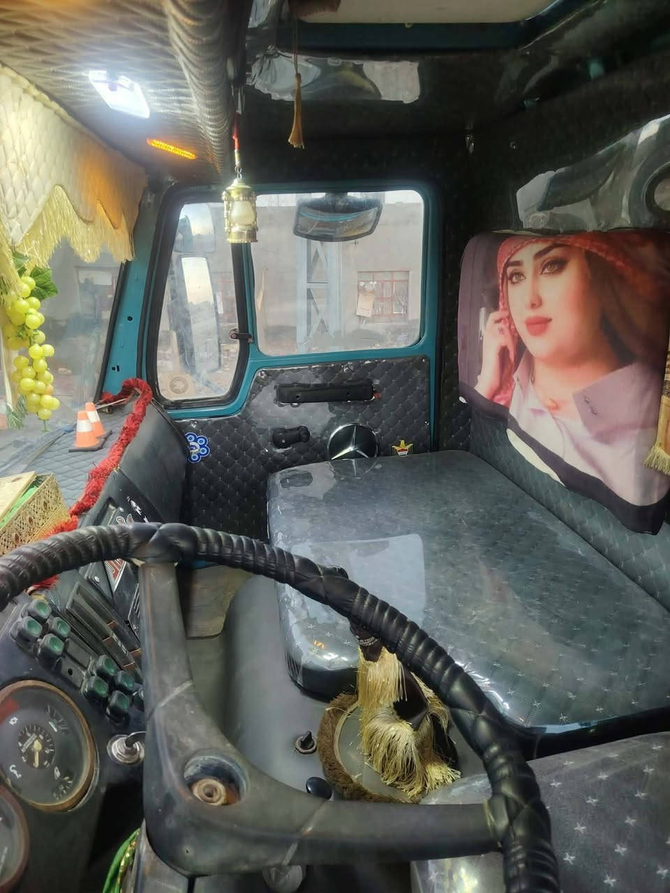 سلام عليكم البي البيع موديل 75 محرك 25 كير 25 كسن جيف شاصي مكفول تخم تاير قماره جديده دوشمه جديده كهربيات على حسب الصول رقم نجف نكليزي سعر 180 بيه مجال قليل قلاب بلادي مكان السماوه غير متواجد على الفيس بوك الستفسار على رقم /***********
