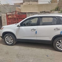سورنتو للبيع ابيض خليجي موديل ٢٠١٢ مكفووووله كفاله عامه من ضربه وضبغ و...