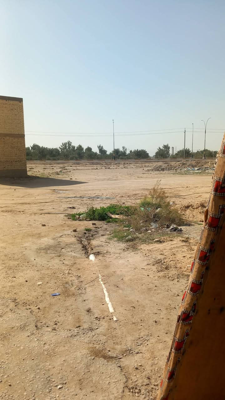 بيت 200متر طابو بسمي غرفتين وصاله ومطبخ وستقبال وساحه 6ب7 مهندسين النضال  قرب الحزام   الخضر   قريب على نفق   بي نواقص ستاره  وبورك  وتطبيك  صطح  وكاشي بناء درجه اوله طابوك  *********** السعر 150 وبيه مجال
