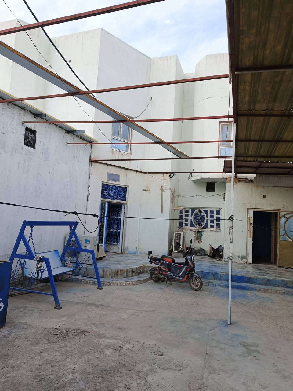 أسعد ألله أوقاتكم بكل خير🌹
الاتصال ***********
🔊 أعلان عرض أليوم أروع  وبسعر جدن مناسب ♦️

يتوفر انص دونم  مع دار سكن طابقين 
ألمساحه الكليه ( انص دونم )
على شارع تبليط مباشرةً ( واجه لارض على شارع 23 متر من ضمن محل أسواق ) 

تحتوي على دار سكن مساحة البناء 350 م
أرض مزروعه وكامله ومرتبه
على نهر جاري
جميع الخدمات متوفره ⚡

محتويات الدار ⬇️
كراج واسع + ديوان 10م + صاله

 طابق ارضي وصاله طابق ثاني +

 عدد غرف نوم 9 غرف + 
مطبخ 
 و صحيات خارجي داخلي 

والبيت شقل درجه أولى ومشتقلينه ازوكام
نوع العقار : طابو ملك صرف تحويل سهم بأسم المشتري
العنوان : البصره أبي الخصيب باب عباس

كل هاذ بسعر 240 مليون وقابل تفاوض سعره جدن مناسب 
الاتصال ***********
