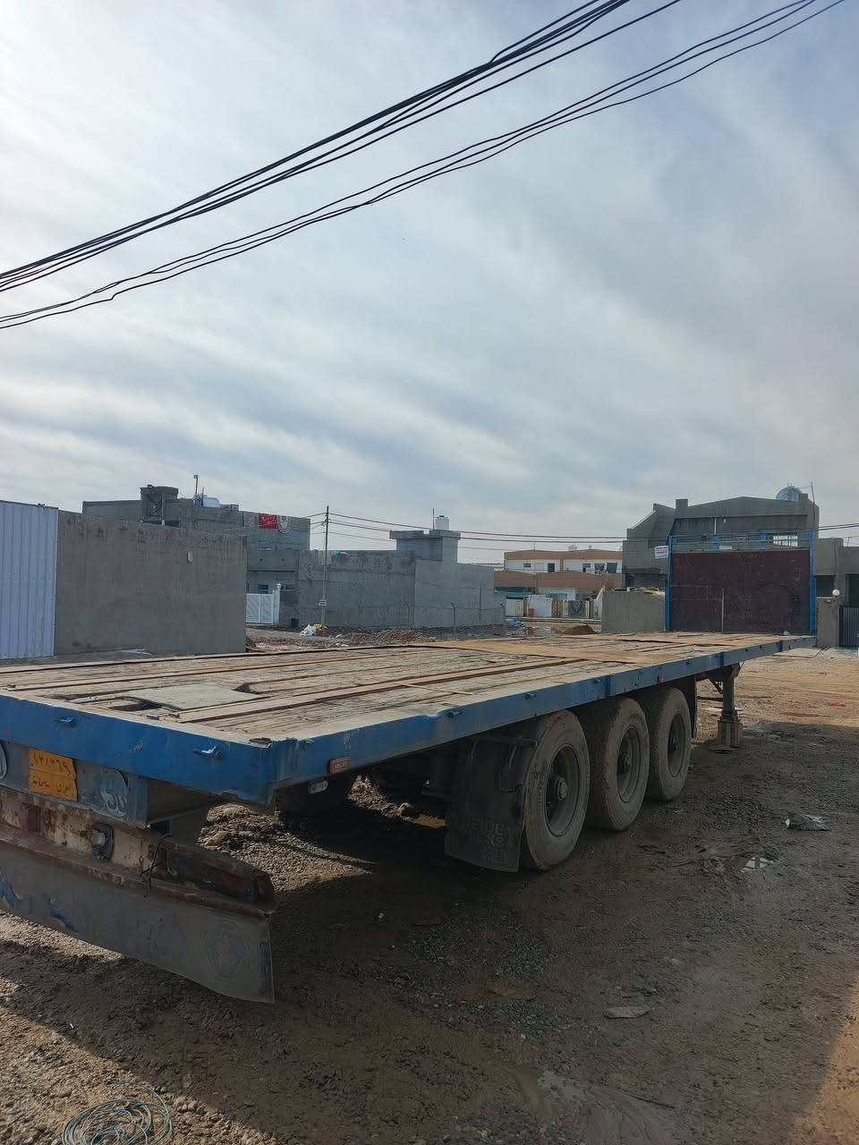 السلام علیکم:فلات بۆ فرۆشتن دینگل 16 تاخم تایەیی خاوێنە شانسی بەشەرت خواری نییە ماڵی ئیشە ژ.م:***********/***********
