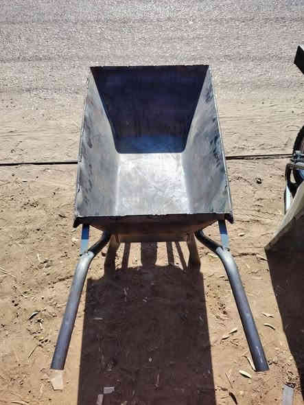 عرباين ونج وعرباين خباطه وعرباين بناء✅
بأسعار مناسبة 
تسكام درجه اولى
حديد ثقيل 2 ملم وتاير دراجه وبراكيت
جمله ومفرد بأنسب الأسعار
يتوفر خدمه توصيل 
مكان المحل ابو غرق قرب سيطره ابو غرق بشارع المالح محل حيدر الحداد ***********☎️
