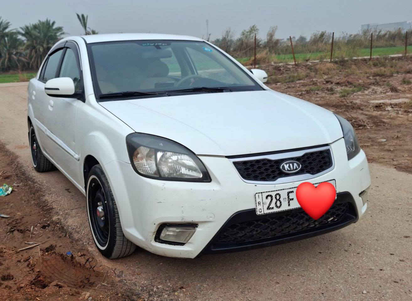 السلام عليكم 
للبيع كيه ريو 2012
رقم نجف نكليزي سنويه 2030 
مكينه 1600 شرط بلكارتون وكير وحداديه وتخم تاير 
تبريد كله شرط الفحص سياره حلوه وجاهزه مال جناي 
سياره فول عده الفتحه شاشه  كامره حساسات اشاير بلمري 
سياره بيه قطع صبغ 
سياره مابيه ضربت داخل ابد 
السعر خاص لان نماذج تعبانه هواي تكسر بحلال العالم 
مكاني نجف كوفه
للستفسار *********** 
***********
