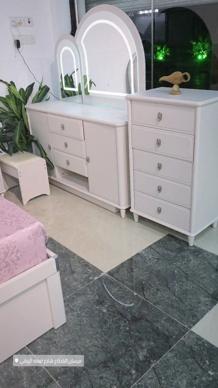 #الراقي_للاثاث_التركي

غرفة النوم المميزة بجمالها و بتصميمها المميز المناسب للمساحات المتوسطه و الكبيره 
سرير  250*330 CM
دولاب 400×255 CM
ميز التواليت 160 CM

model :- A L D E
Number : - 9 pcs

____________________
____________________ 
☎️***********
☎️*********** 
=====================================
العنوان/ميسان-- شارع نعمه الريفي... خلف صوره سيد مقتدى 
=====================================
#النقل_والشد_مجاني 
لمعظم محافظاتنا العزيز

#اثاث_تركي #غرف_نوم #مطابخ  غرفتي اثاث ترند 
اثاث_فاخر غرف اثاث_منزلي منزل منزل_شیک 
اثاث_تركي مطابخ_حديثة  مفروشات العراق الخليج 
اكسبلور فولو اكسبلور_فولو تاك
