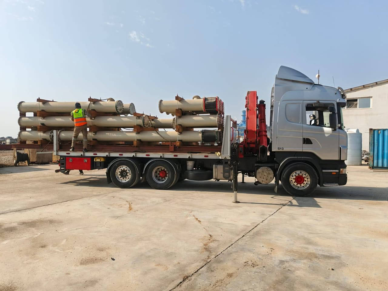 سلام عليكم
سكانيه كرين موديل 2007
Hmf أربعة سلايت 
14طن
رقم اربيل 
باسم  شركه رقم تليفون ***********
