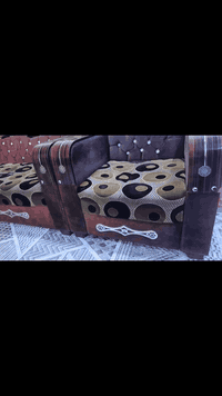 #تخم 10 مقاعد تركي ثقيل واسفنج قوي نظيف جدا خشب قوي 

السعر ١٨٠ 

الحمزة الغربي __ويوجد توصيل بكروة 
***********
