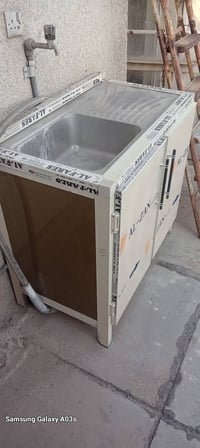 أغراض للبيع ..للاتصال ٠٧٧٠٧٢٢٨٦٣٢