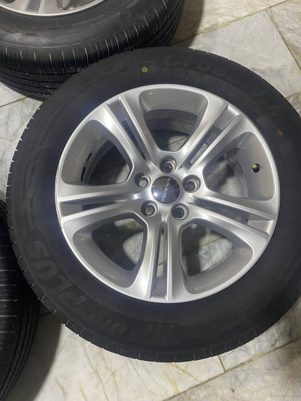 تخم ويل ١٧ بي تخم تاير نضيف لافتيله لا ركعه 
ولويل لاعواج ولا لحيم ولا صبغ ٢٠٢٣ 
اصلي السعر ٢٥٠ 
مكاني البصره القرنه 
***********
