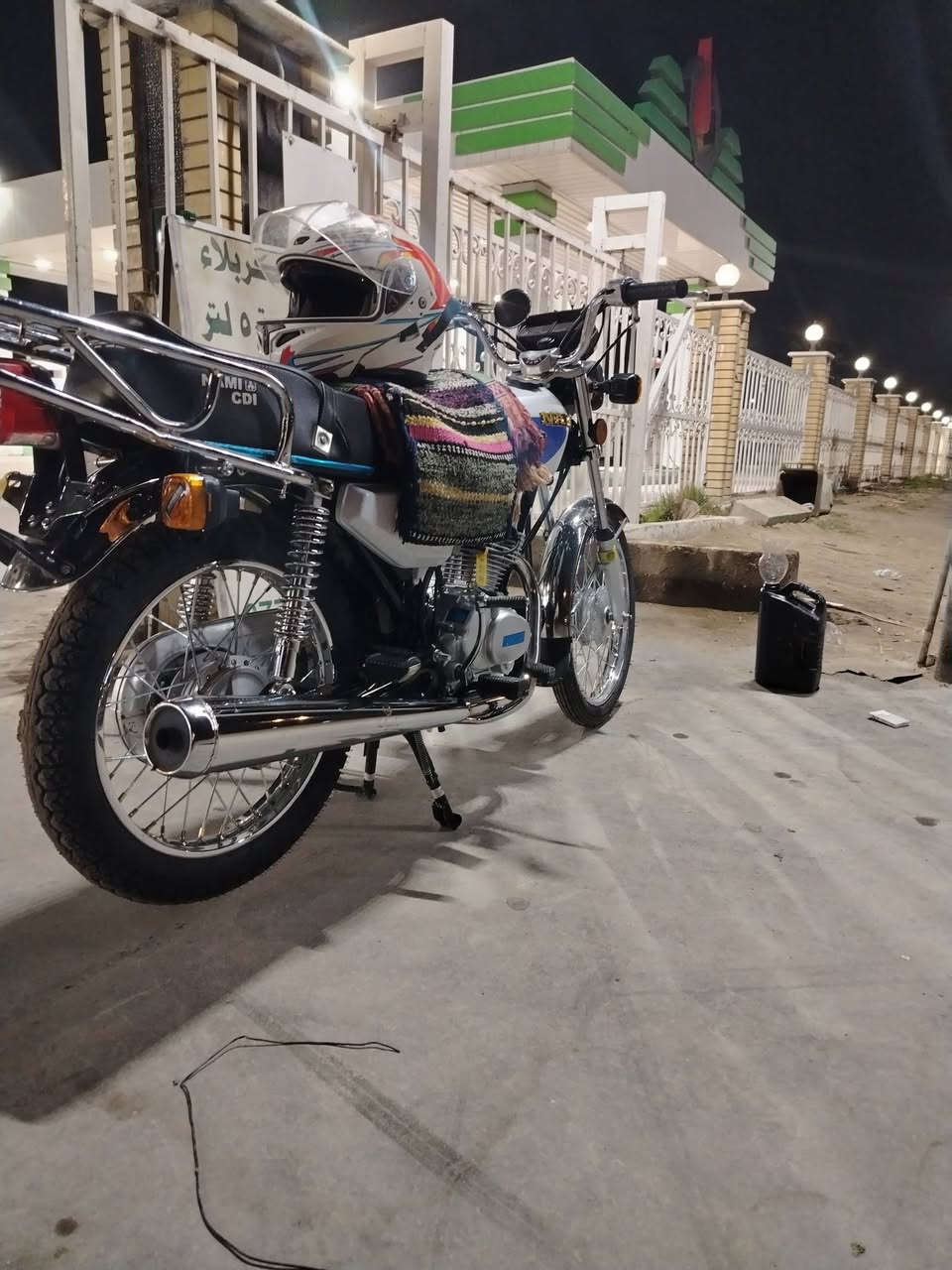 السلام عليكم دراجه نامه للبيع تعمير ٢٥ اوراق سكنر بوري رفيع شاصيه دراجه نضافه فول نصبته تخبل مال جناي الله شاهد جديده مكاني حله مركز شراي اتصل وبيك خير وتدلل ***********
