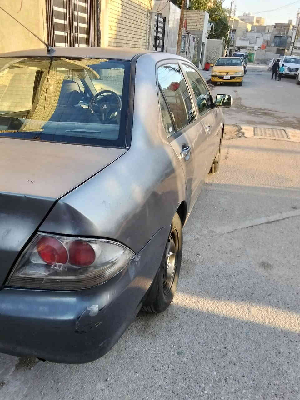 لانسر 2009 مكينه 1500 رقم بصره مشروع وطني مكان بغداد الكفاات العبيدي بيه جاملق وبنيد وداير الجملقات الخلفي السياره جارده السعر 62 وبيه مجال السياره بسمي رقم ***********
