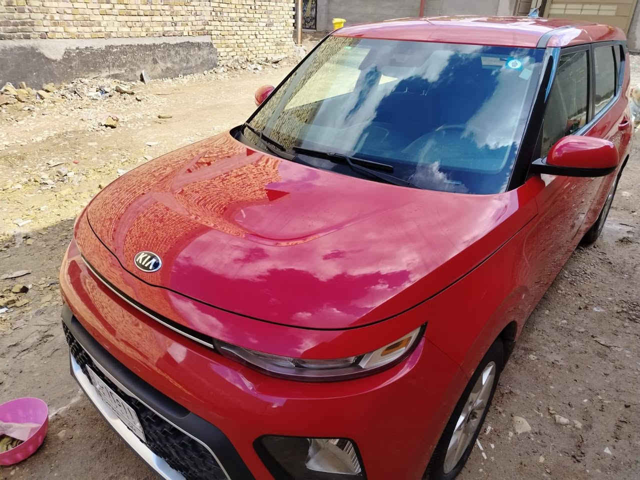 سلام عليكم للبيع كيا صول موديل 2021 موصفات تحكم جهتين حاكيه مانع نزلاق شاشه ولمس كامره دواره توقف ذاتي السياره الجاملغ الخلفي شوية من الباب والجنطة شوية حجم المحرك 2000 دوش مكان بابل 
للاتصال ***********
السعر140وبي مجال
