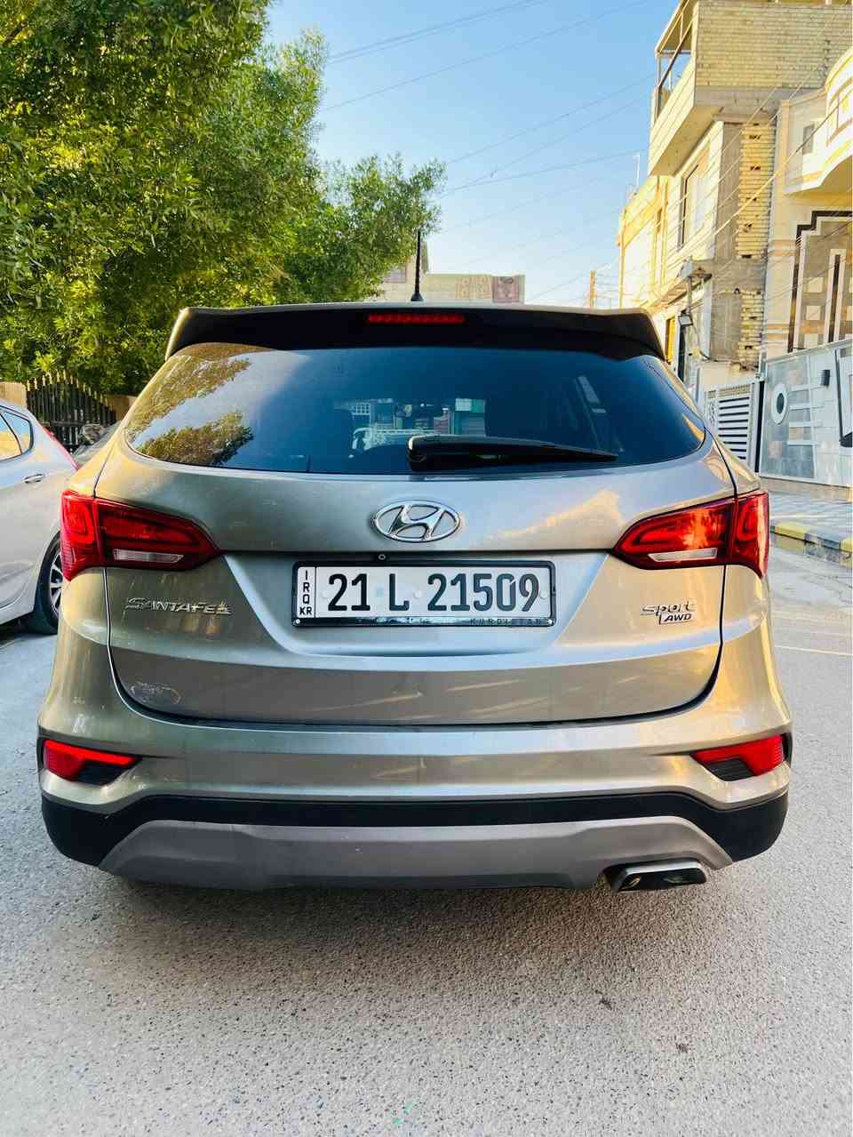 السلام عليكم عندي #سنتافيا سبورت موديل 2018 گير و#مكينه_2400 مكفولات ممفتوحات رقم سليمانيه الدولي الجديد هزه وفحص وسنويه كله جديد تريد تحويل وكاله ثاني يوم محرك #4_سلندر حادثها جاملغ وطرف البنيد صور الحادث والتفاصيل نرفقه يعني سياره بيها صبغ جاملغ وربع بنيد فقط وين ميعجبك افحص بدون دواخل لغود وشواصي كفاله عامه بدون ايرباك جميع الايرباكات سليمه سياره #ماشيه_71 mi صدر جديد تخم تايرات جديد مواصفات نص فول شاشه وكامره دواره فول تحكم ستيرن جهتين كروز مثبت السرعه مانع الانزلاق نضام صعود ونزول جبال مود درايف ثلاثه انضمه قياده سبورت وسمارت وايكو اقتصاد البانزين AWD فور ويل داخل لونين بيجي واسود يدات نيكل لايتات زينون وبعد بيها مواصفات اكثر #_السعر_147 ومجال بسيط للشراي  للاستفسار الاتصال *********** مكانها بغداد الرصافه بغداد, العراق
