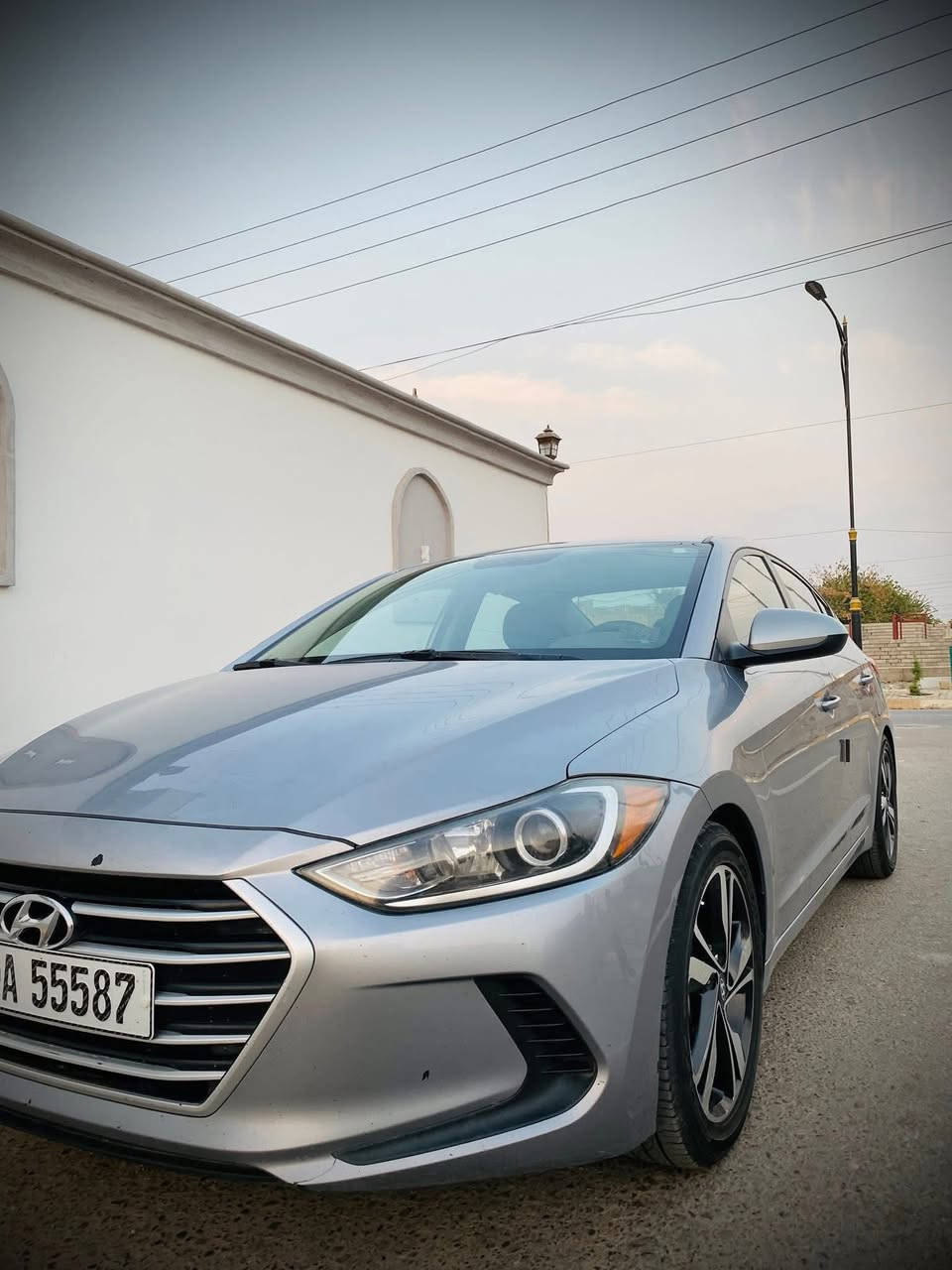 السلام عليكم Hyundai Elantra 2017
للبيع 
بدون ضرر 
مواصفات Se 
محرك معمر تعمير بالموصل شرط 
كير شرط
هزه سنويه جديد 
تحويل مباشر 
السعر118 
***********
