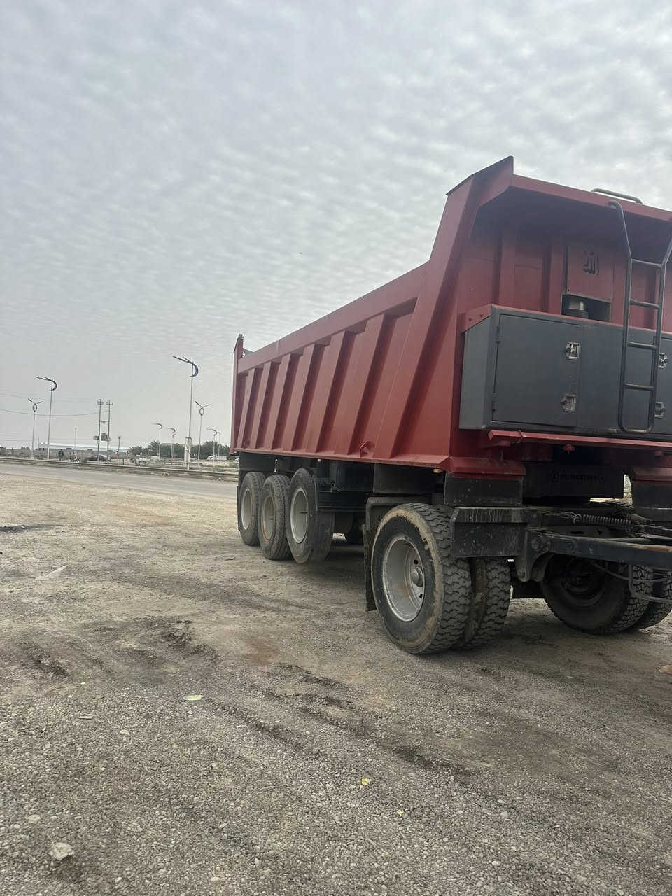 للبيع مقطورة مكفوله كفالة عامة السعر 210 وبيها مجال قليل لاستفسار على الرقم ***********
