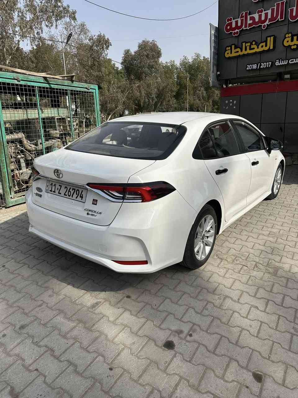 كورلا هايبرد 2024
المواصفات المعروفه 
ماشيه 38
السياره خير من الله 
مكفول من البارد والصبغ 
بيه تكحيلات بسيطه بل دعاميه 
السياره ب145 وبيه مجال بسيط 
***********
