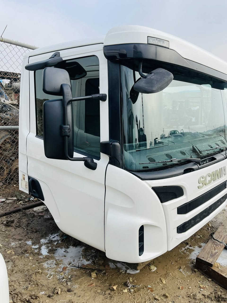 قمارة سكانيا موديل 2013 اوربية  بغداد جرف النداف للاتصال ***********
