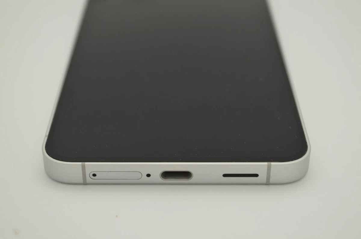 مكاني النجف حي الجامعة
سامسونك S25 Fe أخو جـديد 
مستعمل 15 يوم فقط مـكفول
ذاكرته الجهاز 256 عشوائية 16
ضمان سنة أصلي وكالة الوطني 
السعر 685 الف بي مجال قليل لشراي النجف, العراق


**إذا كنت صاحب هذا الإعلان وتريد حذفه لأي سبب، رجاءا أرسل رسالة إلى الدعم الفني**