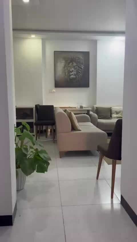 تتوفر شقة للبيع في مجمع الرفاه السكني الواقع في البلديات مضمار العابد قرب مدرسة عائشة 
مساحة الشقة 145 متر طابق ثالث الواجهة على باب المجمع الرئيسي 
مجهزة بكاونتر حديث وسبالت 
المجمع مسكون منذ اكثر من سنة وكافة الخدمات متوفرة من ماء وكهرباء 
سعر الشقة الكلي 280  مليون 
تدفع 180  مقدما والباقي اقساط ع سبع سنوات كل شهر مليون وربع 
للاستفسار  تواصل خاص


**إذا كنت صاحب هذا الإعلان وتريد حذفه لأي سبب، رجاءا أرسل رسالة إلى الدعم الفني**