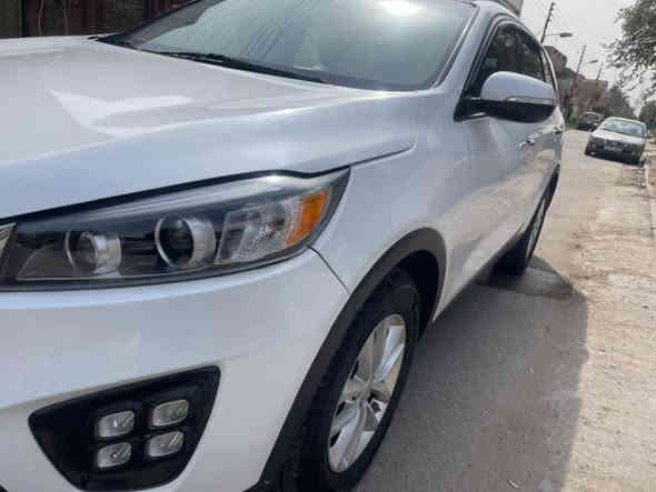 سلام عليكم سورنتو موديل 2016 بغداد  محرك 4 خمسه راكب ضربتها خفيفه جدا فقط بنيك يعني شرط لادواخل ولا ارباكات اريد مراوس بسورنتو 2022 فما فوق الاتصال ***********
