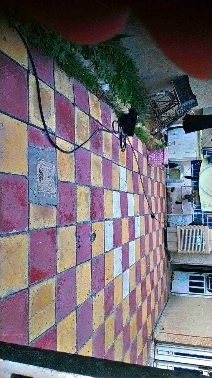 دار البيع طابو زراعي سند ٢٥ حق التصرف بناء حديث مساحه   ٢٨٠ متر طابوك كامله كهرباء خطين ماء تبعد عن شارع ٥٠متر الدار متكونه من اسقبال ٥×٨صاله١٠×٤غرف نوم عدد٢ ٥×٤مطبخ ه×٦اضافه الى حمام ٢×٢ومطيخ حراري٢×٢اضافه الى صحيات خارجيه وحديقه وكراج يتسع سيارتين العنوان بغداد جسر ديالى الجديد الكرغوليه السايد الواحدمقابيل بانزين خانه الاتصال علا الرقم *********** والله والي توفيق

