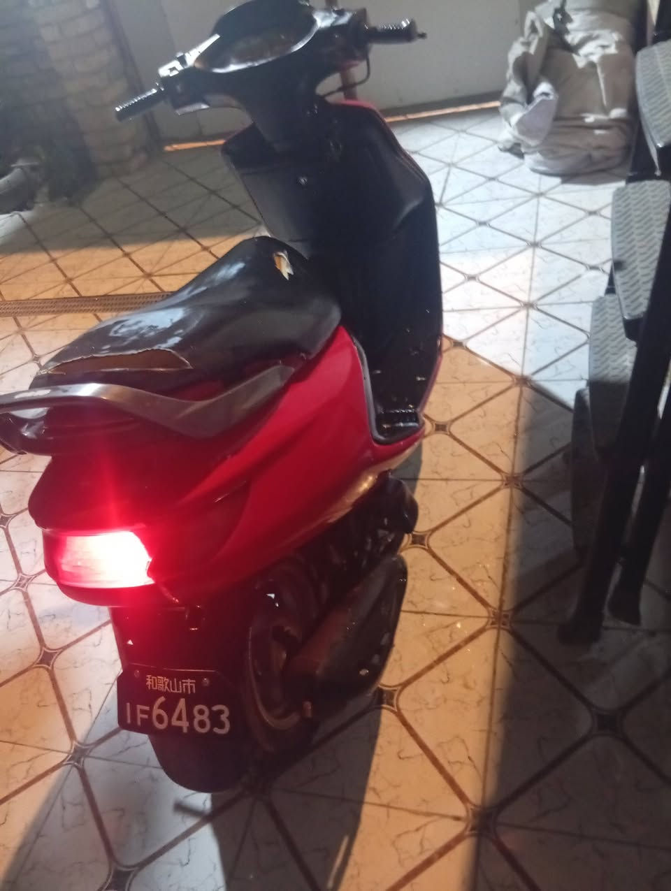 السلام عليكم
دراجه فراشه للبيع مكينه نضيفه كهربائيه كله شغال كفر جديد كامله مفتوحه بس شرط لاتدخن لاتنقص تايرات جدد مكاني الناصريه ***********
السعر 325
