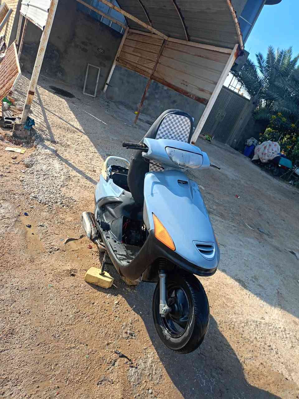 فراشه للبيع محركه اسبوع من صعته كله شغال مكاني نجف مشخاب *********** السعر 650
