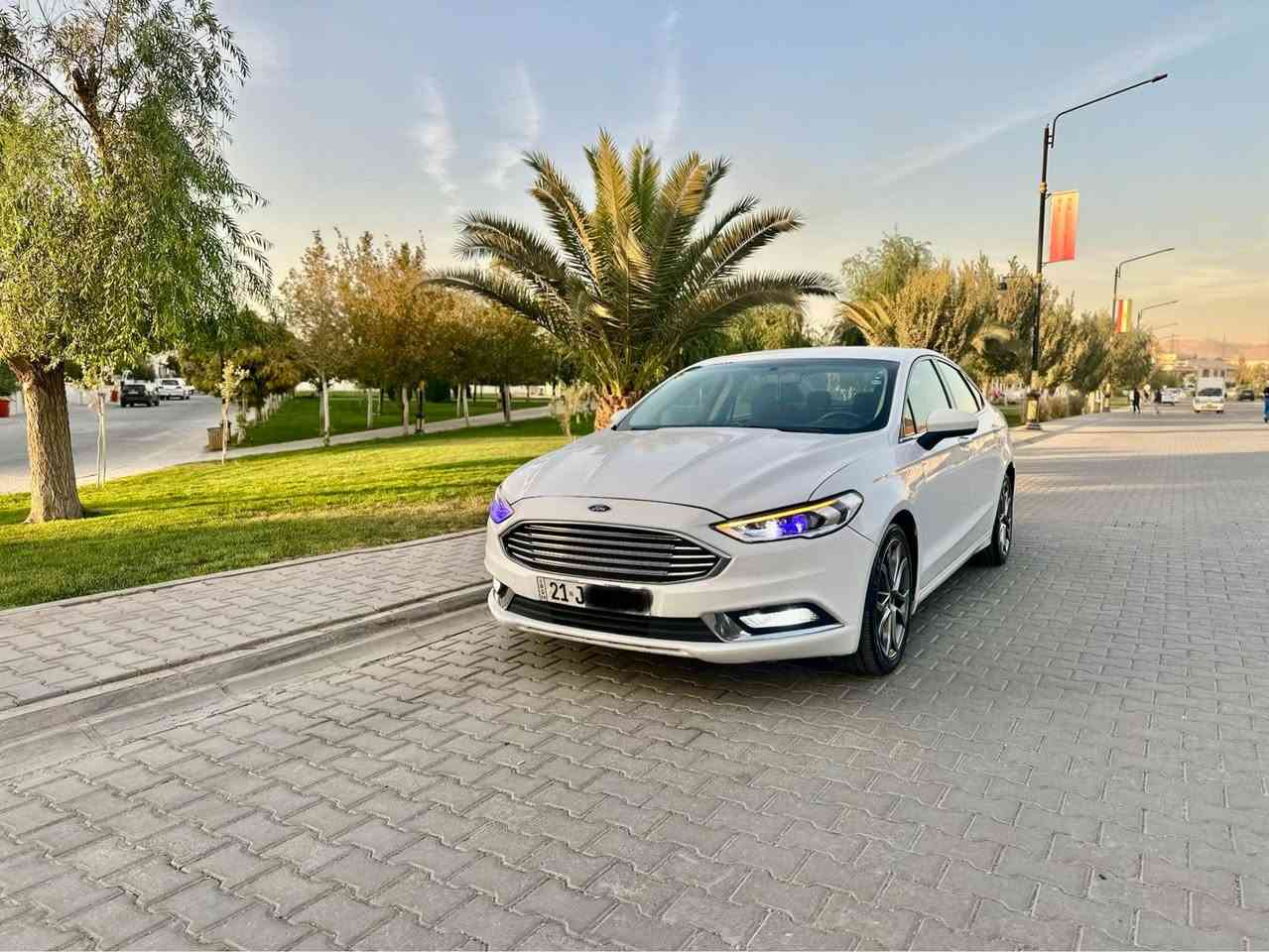 فورد فيوزن ٢٠١٧ 
فورد فيوزن ٢٠١٧.    مكينه ٢.٥ 
كامل لايتو تايه ويلو  ده عامي كراوه به تيتانيوم
بونيدو جامله خ بوياخه به بي ناوگرتن به بي إرباگ 
چوار تايه ي تازه ي له ژيره ته قه و ره قه ي هيچ تيا نيه 
بو زانياري زياتر به يوه ندي بكه
***********
*********** السليمانية, العراق
