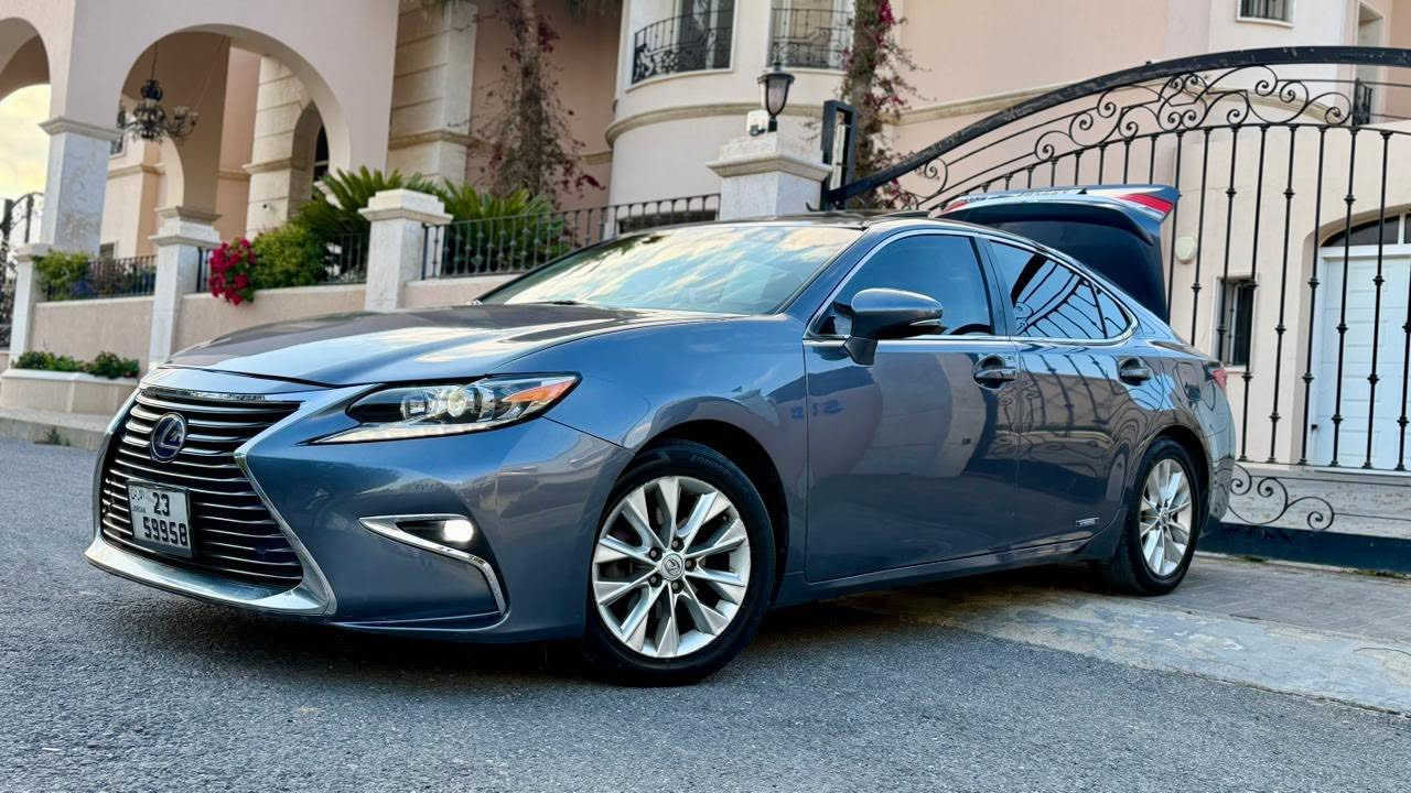 بسم الله الرحمن الرحيم
للاستفسار 
0781660719
السعر 13900
LexusES300h فل كامل 
اللون: فيراني
العداد: 114 ميل 
الحالة: ممتازة جدًا - لا تحتاج أي شيء وصيانة كامله بالمركزية

المواصفات:
محرك هايبرد اقتصادي 2500cc بقوة 200 حصان
إجمالية
جير CVT ناعم
دخول وتشغيل بصمة
كراسي جلد كهرباء مع دعم قطنية
تبريد وتسخين مقاعد أمامية وتسخين مقاعد خلفيه
فتحة سقف
مسجل شاشه +ماوس 
شبابيك  كهرباء ا
+ بلوتوث + AUX + USB

موديل 2013 محدثه 2016
Lexus Premiumنظام صوت
كاميرا خلفية + حساسات خلفية
نحكم مقود كهربائي مع أزرار تحكم
مثبت سرعة
DRL نهاري + LED إنارة
نظام توفير الوقود ECO ونظام Sport
مراتب خلفية واسعة مع فتحات تكييف وتكييف منفصل
مرايا جانبية كهرباء
مانع تجاوز 
تحديد مسرب 
مرخصه ومؤمنه لشهر ١٢
صيانة دورية منتظمة
زجاج double glass لعزل افضل
تحكم ستيرنج. 

 والسياره بالصلاة عالنبي مش ناقصها اشي نظيفه جدا

السعر 13900

فحص السياره 
امامي يمين ضربه ع الراس 
امامي شمال جيددددد 
خلفي يمين جيدددد 
خلفي شمال جيددددد 
للاستفسار 0781660719


**إذا كنت صاحب هذا الإعلان وتريد حذفه لأي سبب، رجاءا أرسل رسالة إلى الدعم الفني**