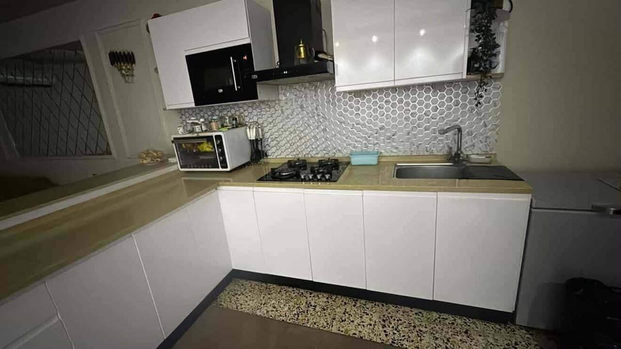مطبخ كامل جديد ونضيف  أج دي أف الخارج داخل ام دي أف  الملحقات الي ويا طباخ وساحبه  مكان بغداد الجميله


**إذا كنت صاحب هذا الإعلان وتريد حذفه لأي سبب، رجاءا أرسل رسالة إلى الدعم الفني**