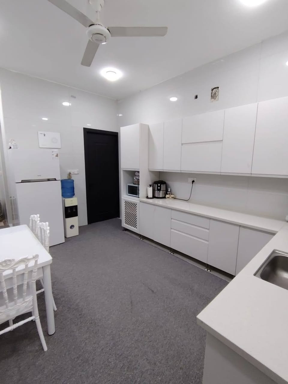 🏘️/ دار للبيع المساحة 160م طابو صرف 
       الواجهة 8 م / النزال 20 
( علماً أن الدار مطلوب 60مليون صندوق الإسكان) 
🧱/ بناء حديث درجة اولى سنة 2026 
الطابق الاول / مطبخ . هول . صالة . غرفة نوم . مجمع صحيات . گراج . صحيات خارجية
الطابق الثاني /  غرفتين نوم . هول . مجمع صحيات 
🌏الموقع / حلة حي 17 تموز خلف معمل  غاز الثورة أو خلف حسينية أحباب الحسين
⭕نستقبل جميع عروضكم السكنية والتجارية والزراعية
#لمعرفة_السعر مراسلة الصفحة أو مراجعة مكتب⬇️
#بشار_للعقار_والمقاولات بداية شارع الحسينية من جهة شارع 60
***********
***********
