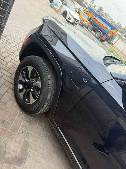 سياره جيب ليمتد هايبردبليكن موديل 2024
فول مواصفات  1/1
حادثها خفيف بدون دواخل بدون ايرباك
السعر 32.500$
مكان السياره / بغداد - الاعظمية

للاستفار وصور الحادث موجودة
***********
