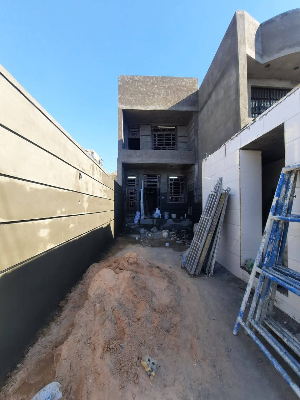 السلام عليكم لباخ مصري متفرغ حاليا الرقم بي وتس ***********
