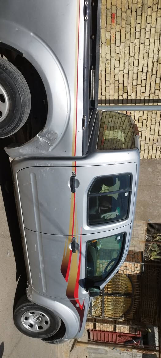 اعيد النشر بسبب الوعود الكاذبة
نيسان فرنتيرة 2005 رقم بغداد مشروع وطني شرط التحويل سنوية ل29كير ومكينة فيفتي 3000 صدرها 80% مكانها بغداد الحسينية 
هاتف ***********
السعر 60وبيها مجال
