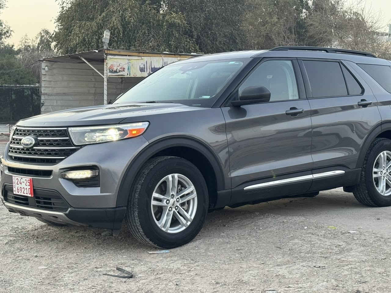 السيارا العائليه 7 راكب FORD
فورد اكسبلورر موديل 2023   موصفات  XLT  محرك 4 سلندر تترقم شمال السيارا جدادا بدون صبغ بيها بارد شويه بجاملغ 
2ويل بدون نقص برغي السعر اتخل على الخاص  مكان السيارا سامراء   ***********
