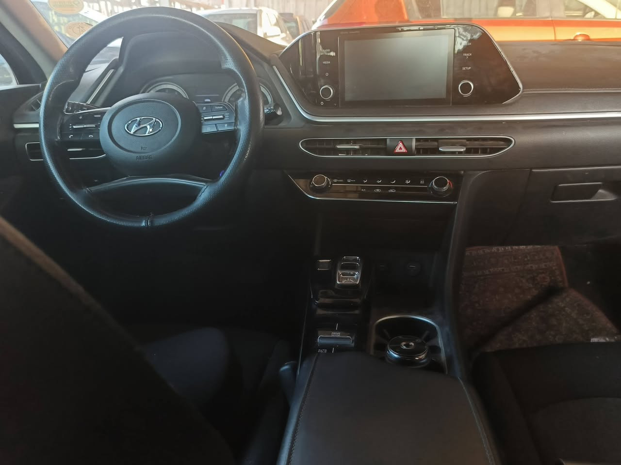 سوناته 2021 السعر (130)😉
 شاشه جبيره 
كير دكم 
 5 انضمه قياده 
بجم رياضي 
مكينه 2500
حداديه جديده 
رقم اربيل 
رادار امامي 
كامره خلفيه 360
تحديد مسار 
مثبت سرعه 
سياره نضافه  1⃣0⃣0⃣
الضرر قماره بسيط وتعمير عمان 
وكاله ب اسمي 
***********
