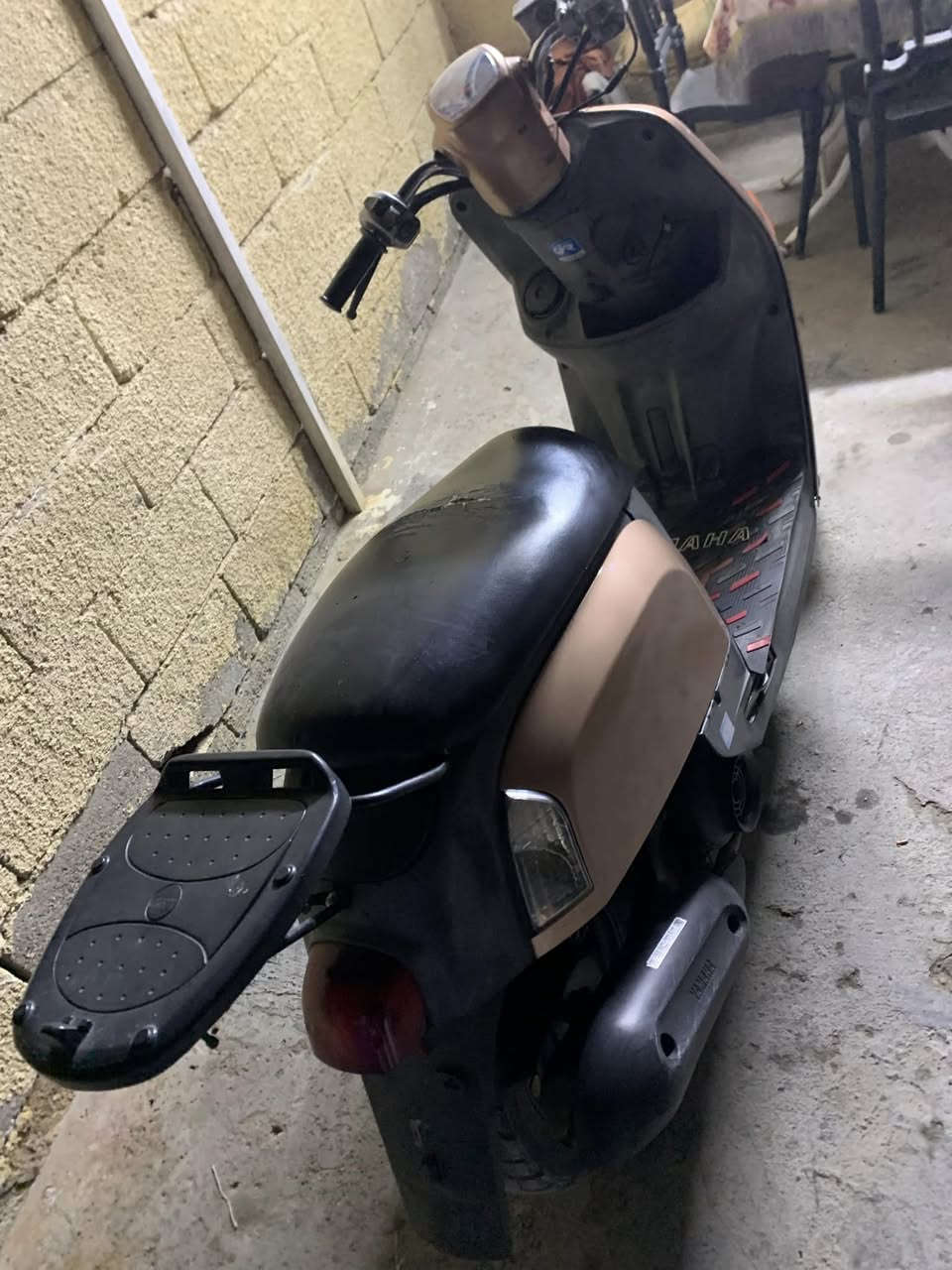 السلام عليكم ماكس بوليس 2008للبيع الدراجه جديده وخير من الله مكينه مكفوله نكره سلف كهربائيات كلها شغاله تايرات جدد نضيفه بمعنى الكلمه شوف عينك نقصهه قبضه مال هندر وسواد مال قبق هندر عنوان الدوره ابو دشير رقم ***********
سعر500وبيهه مجال
