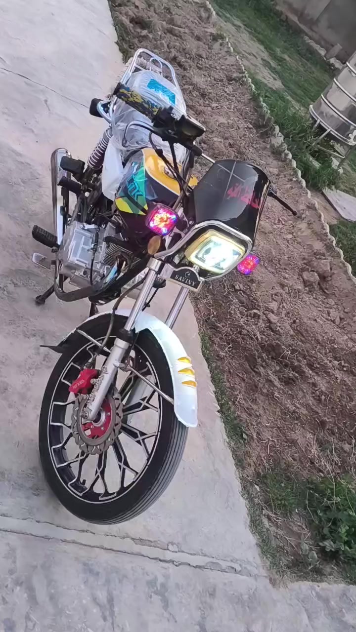 سلام عليكم دراجه موديل 24كفاله عامه محرك 200c وراق كامله العنوان ديالي كنعان السعر 650وبيه مجال.. ***********تصال علا هاذ رقم والموشراي لا يتصل
