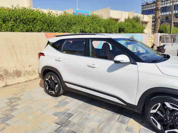 كيا سلتوس SX  2024
رقم بغداد
وراد امريكي بدون صبغ حادث بسيط دعامية ولايت ومبدل اصلي
ايرباك ستيرن فقط ومرجع سستم (دركه + عقل ايرباك)
اللون صدفي 
10،000 KM
 ماشيه فقط
محرك 1600 تيربو
بصمة + تشغيل عن بعد
كير اوتو
السيارة AWD
يعني فور ويل
نظام نزول منحدرات
مواصفات شاشة كبيرة متصله
حساس رجوع للخلف اوتو بريك
حساس نقطة عمياء
نظام صوتي Bose
انارة الوان دشبول وابواب مع المسجل بلادية
تدفئة مقاعد مقعد السائق كهرباء
كامرة خلفية
مقاعد جلد
السعر
18،600 $
بيها مجال بسيط 
التواصل على الرقم واتس اب
***********
بغداد حي القادسية
https://bid.cars/en/lot/0-38820699/2024-KIA-Seltos-KNDETCA73R7587311
