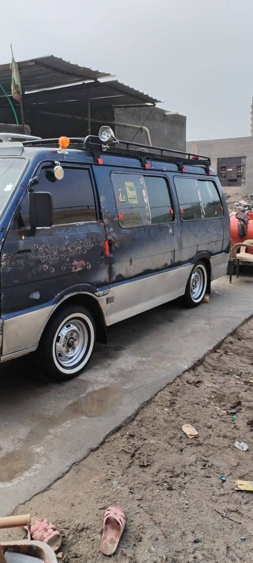 سياره كيه للبيع بسته موديل 94 تريد وكاله وتريد تحويل سنويه صاقطه 2019مكينه وكير مكفوله اكسن بي ونه قليل شاصي مكفول حداديه تخم تاير بوار كهربائيّه شغاله  38وبيه مجال مكلف بل النشر الرقم ***********
