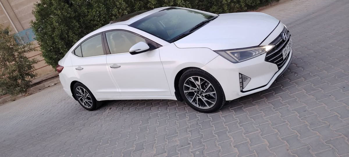 سلام عليكم
النترا موديل 2020 وارد خليجي رقم بغداد دولي وين ماتريد تحويل سيارة فول مواصفات مكينة 2000 بصمة  تحكم ستيرن صوبين شاشة أيباد فتحة بالسقف 5 ويلكب مري شفط ترحيب بالبيان لد امامي خلفي تبريد قطعتين يدات بيبان ستيل حساسات امامي خلفي ثلاجة مانع انزلاق أي بي أس حساس اقتصادي مال بانزين 4 ديسك وبعد هواية بيها مواصفات كير ومكينه وضع شركة تدفئة تبريد وضع شركة حدادية حلوة تخم تاير وبالعافية ع الي ياخذها 
ملاحظه / الجاملغ للخلفي الكرن مالته قيمته 4 اصابع بيه طخة بدون دواخل وخشم البنيد مقدار شبر صبغ هم بدون دواخل السعر 138 وبيها مجال قليل مكان السيارة النجف لاستفسار الاتصال ع الرقم ***********
