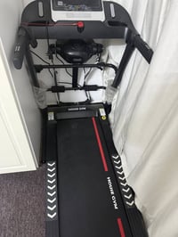 جهاز مشي رياضي جديد مستعمل 10 ايام جديد يحمل وزن 145 كيلو  07722361367